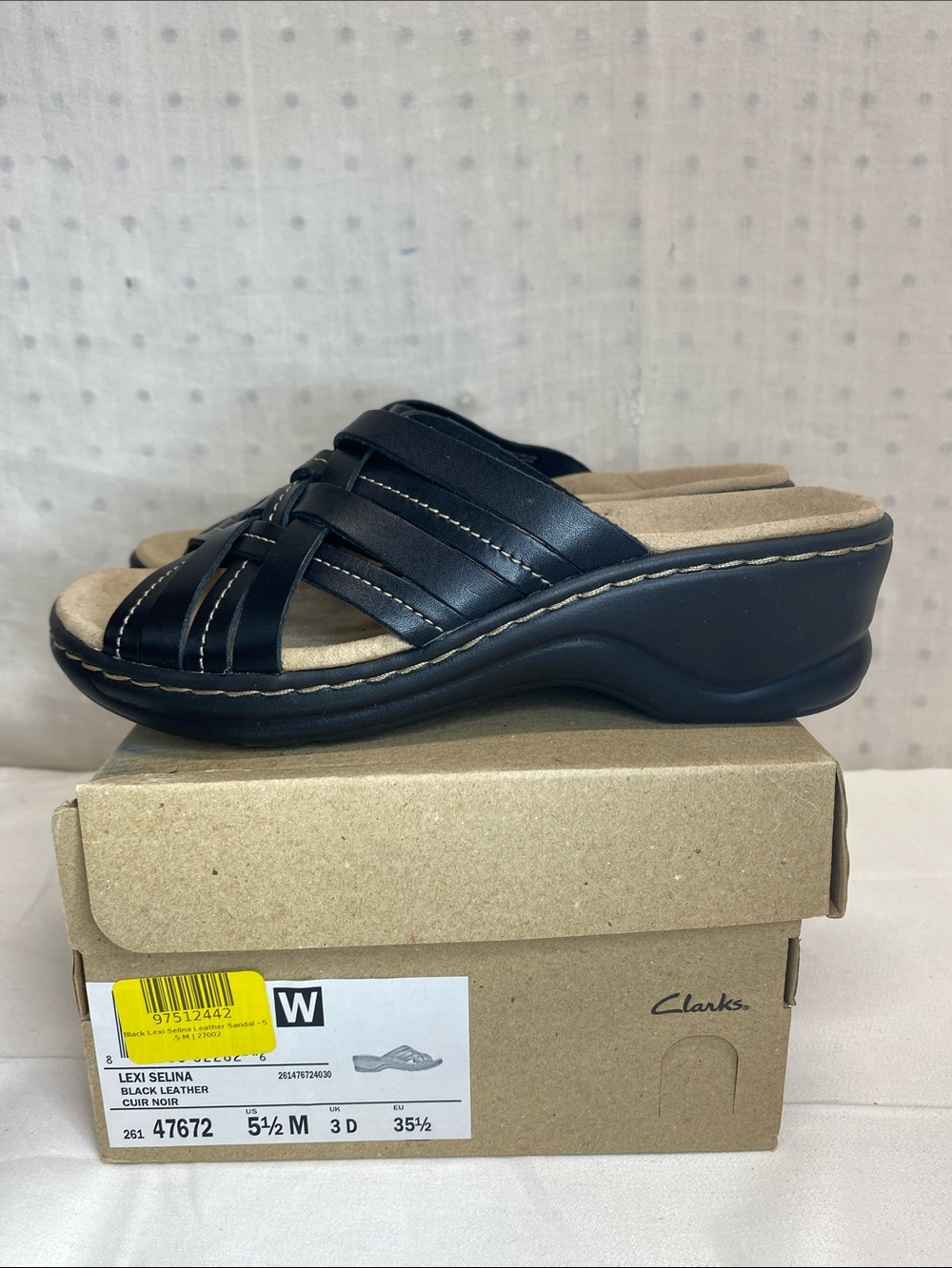 Clarks  Lexi Selina  Color- Black Leather Size 5.5M